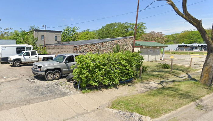 Farm Motel - 2022 Street View (newer photo)
